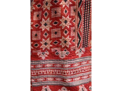 Zijden vintage kantha sjaal, geel, rood en zwart