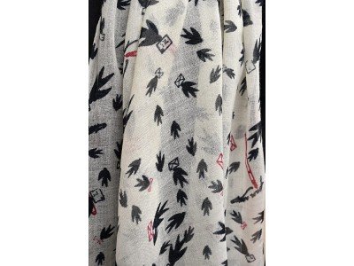 Wollen sjaal, vogels, offwhite, zwart en rood
