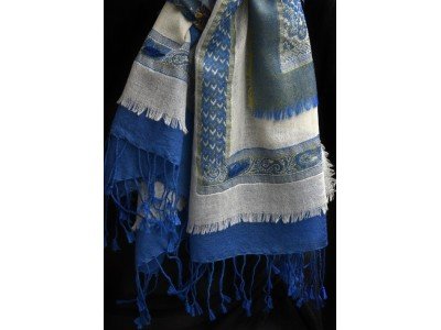 Wollen sjaal of stola, bohemian, blauw en offwhite