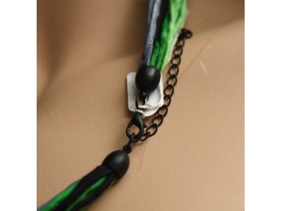 Echte handgeschilderde zijden ketting, lichtgroen, middengroen, platinagrijs en zwart