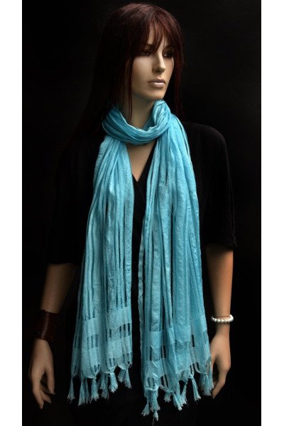 Lichtblauwe deels doorzichtige zijden sjaal
