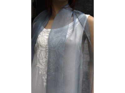 Elegante organza zijden sjaal, chiseled stone, middengrijs